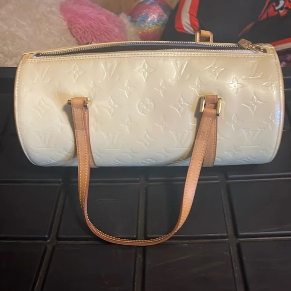 Lv Purse - Picture 1 of 11